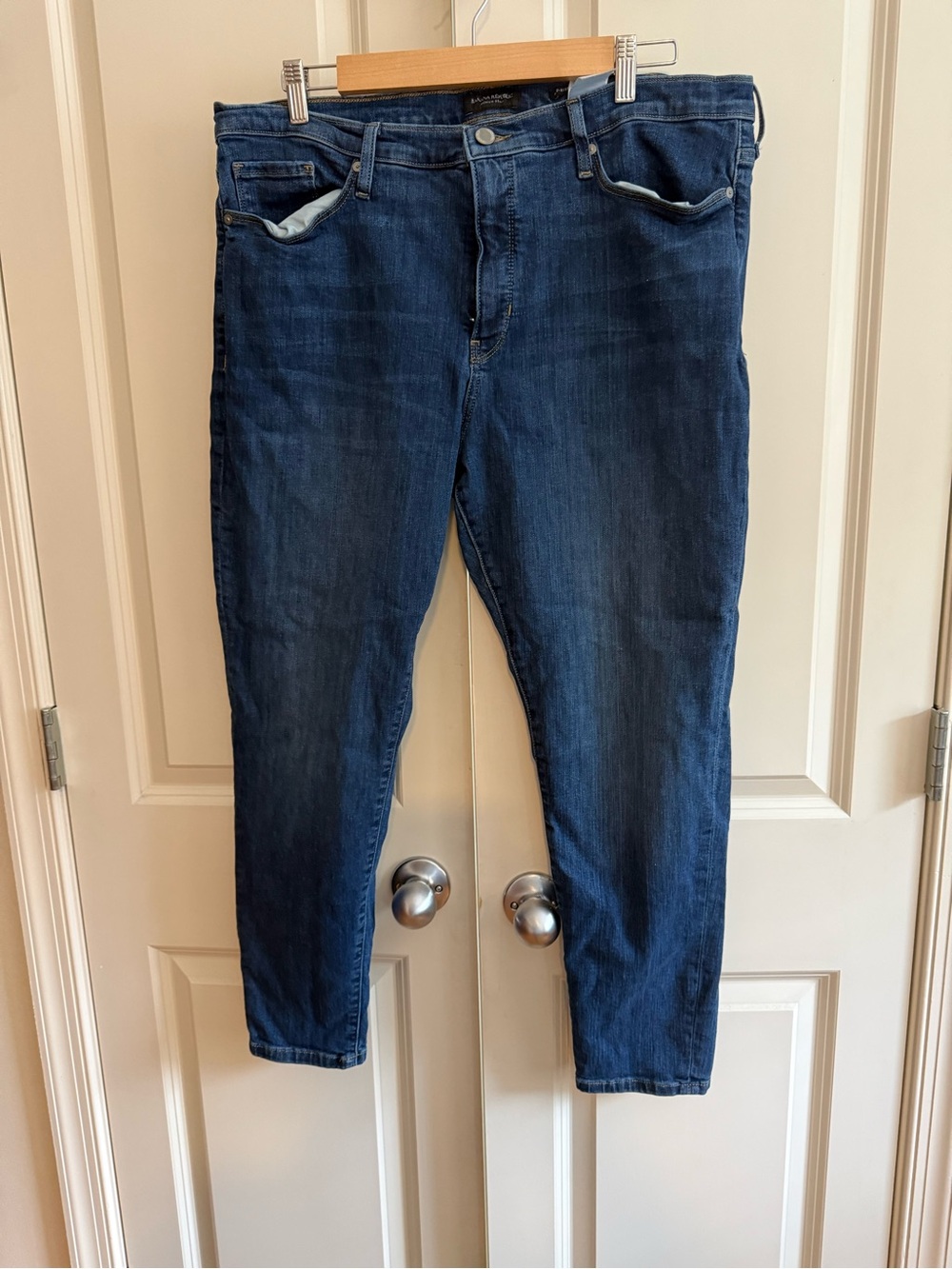 Banana Republic Slim Straight Dark Blue women’s  Jeans